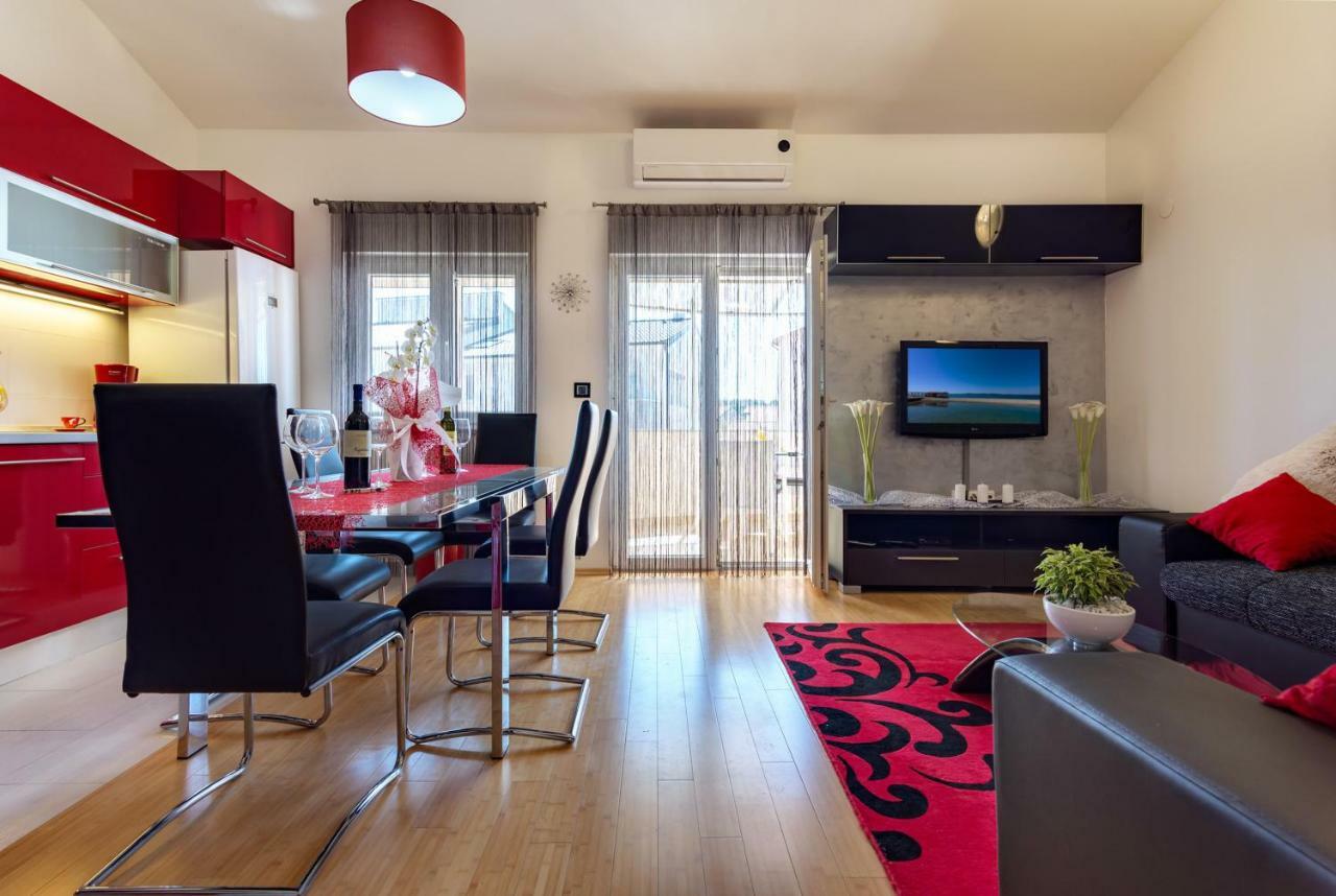 Apartment Ina 普拉 外观 照片